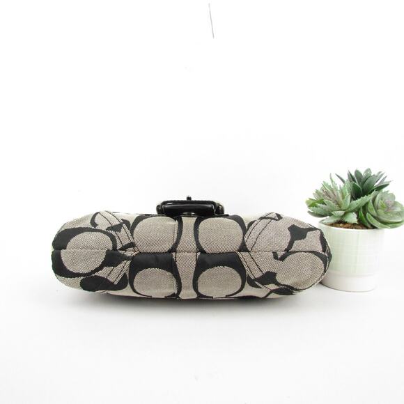 Coach Vintage Y2K Soho Signature Bag - Picture 6 of 7